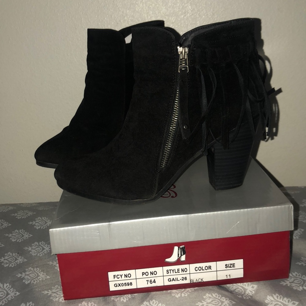 Fringe heels